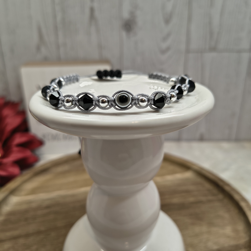 Elegant Black and Silver Beaded Bracelet - Picture 2 of 5